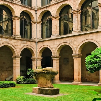 Museo Vasco. Claustro. Bilbao