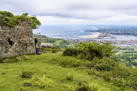 Vue panoramique d’Irún (province de Guipuscoa, Pays basque)