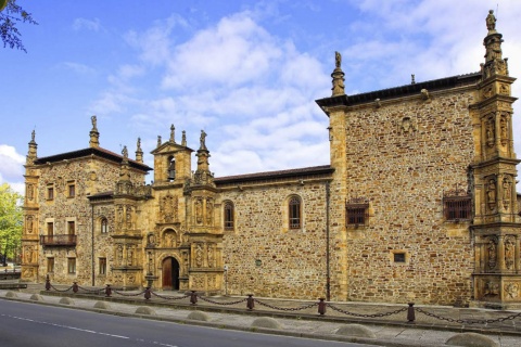 "Université d’Oñati, dans la province de Guipuscoa (Pays basque) "