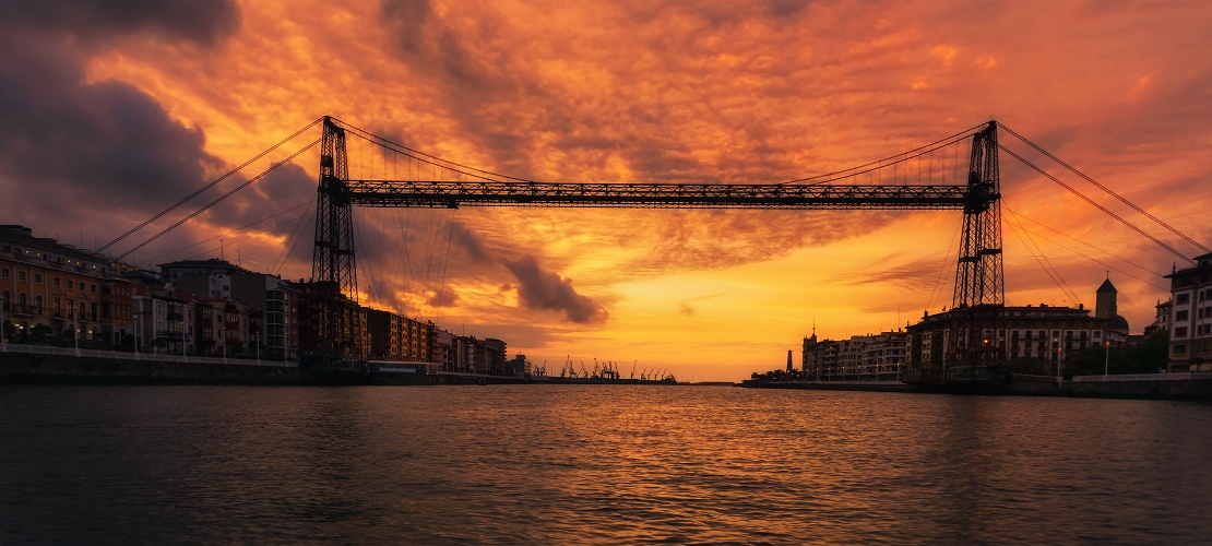 Pont Bizkaia au-dessus du Nervión à Bilbao