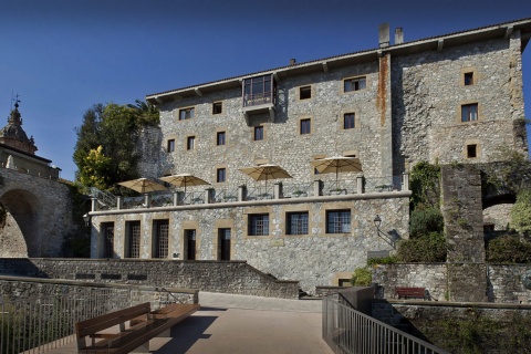 Vista exterior del Parador de Hondarribia