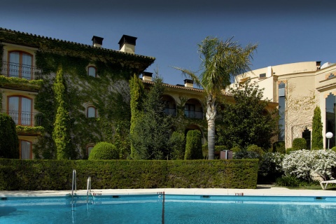 Veduta esterna e piscina del Parador de Ronda