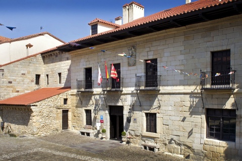 Exterior of the Parador de Santillana Gil Blas