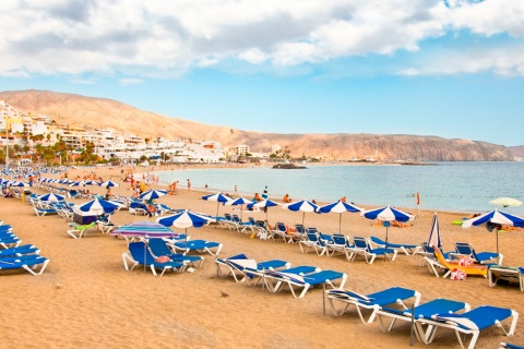 Strand von Los Cristianos de Arona auf Teneriffa, Kanarische Inseln