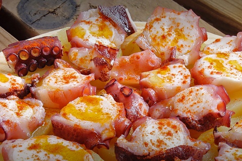 Pulpo a feira (polvo à moda galega)