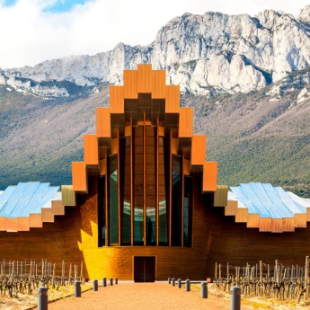 Cantina Ysios a La Guardia. Santiago Calatrava