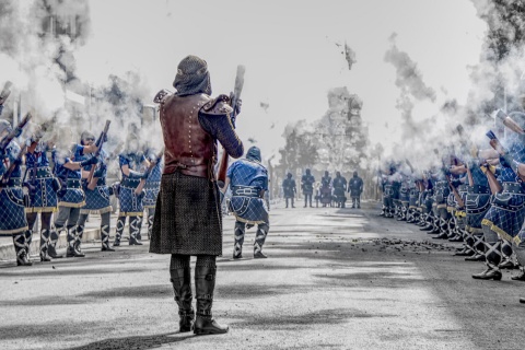 Tiradores cristianos en la fiestas de moros y cristianos de Elda, Alicante 