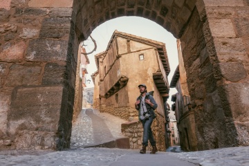 Touriste dans une rue d