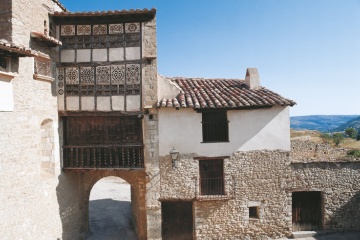 Portal de las Monjas à Mirambel, dans la province de Teruel (Aragon)