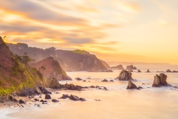 Strand El Silencio in Cudillero. Asturien