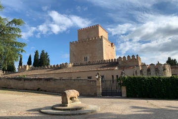 Zamek w Ciudad Rodrigo. Salamanka