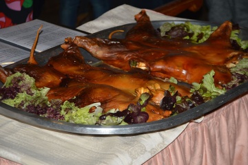 Maialino da latte alla Festa per la macellazione del maiale del Burgo de Osma