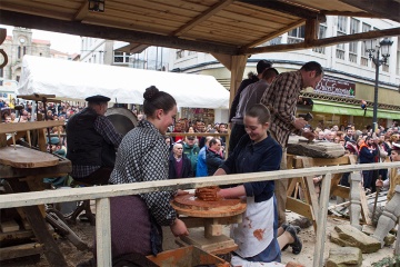 Desfile de Carrozas, Charangas y Comparsas en la Feira do Cocido de Lalín (Pontevedra, Galicia)