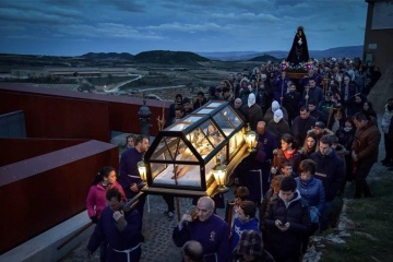 Flagellants in the Holy Burial procession at Easter in San Vicente de la Sonsierra (La Rioja)