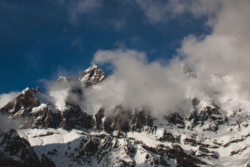 Cumes nevados dos Picos de Europa