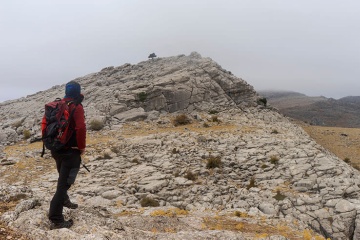 Turista nel Parco nazionale della Sierra de las Nieves, Malaga