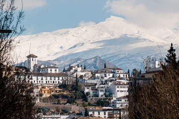 Vedute in fondo alle montagne della Sierra Nevada