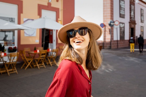 Turista en San Cristobal de la Laguna, Tenerife, Islas Canarias