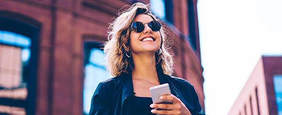 Ragazza in città