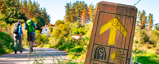 Señal para los peregrinos en el Camino de Santiago