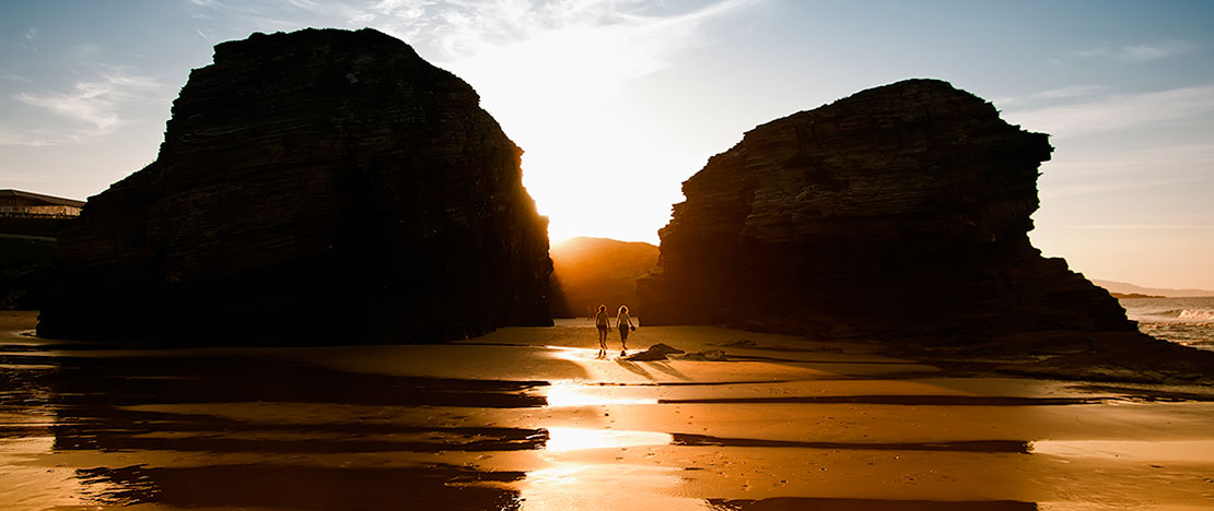 Strand Las Catedrales in Ribadeo, Galicien