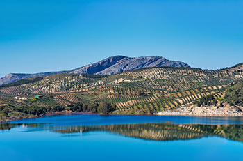 Stausee von Guadalhorce in der Talsperre von Ardales in Málaga, Andalusien