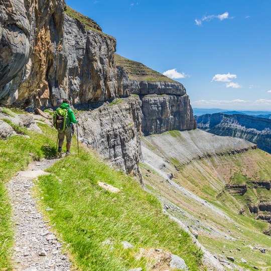 Na szlaku w Parku Narodowym Ordesa y Monte Perdido w prowincji Huesca, Aragonia