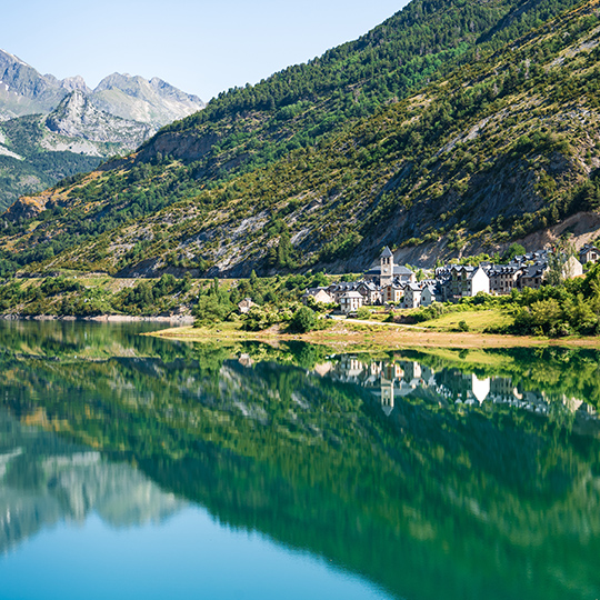 Lanuza and its reservoir in the Tena valley, Aragón