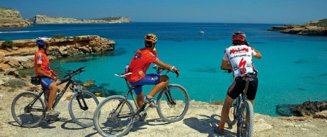 Cicloturismo em Ibiza © Fundación Promoción Turística de Ibiza