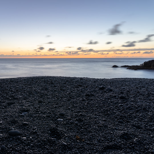 Vista do fim de tarde na praia da Montaña Bermeja