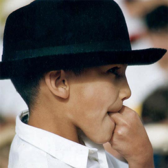 Child communicating in the ‘Silbo Gomero’ whistled language