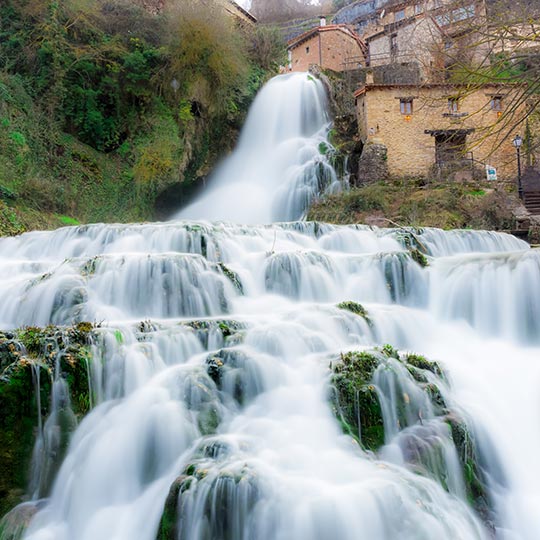 Cascada de Orbaneja del Castillo, Burgos