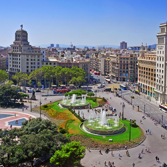 カタルーニャ広場の全景