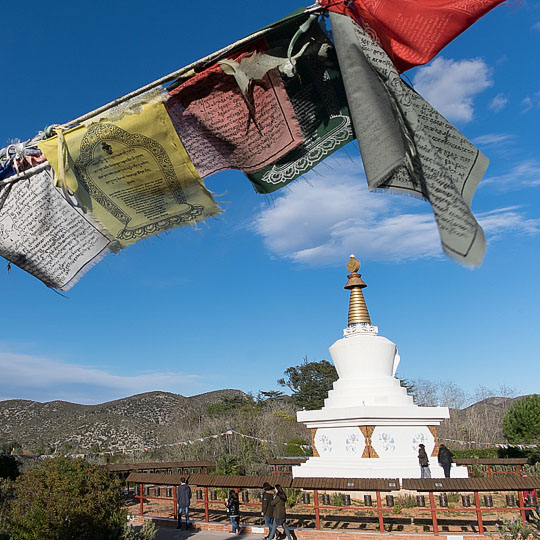 Buddhistisches Kloster im Naturpark El Garraf in Barcelona, Katalonien