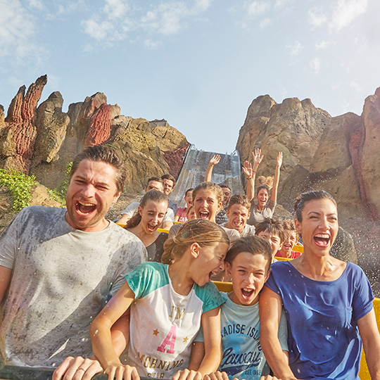 Аттракцион Tutuki Splash в парке Port Aventura