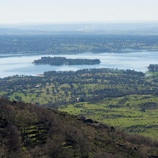 Vistas del Embalse de Borbollón, al noroeste de Cáceres