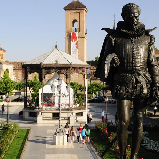 Plaza de Cervantes w Alcalá de Henares 