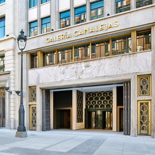 Entrance to Galería Canalejas in Madrid, Community of Madrid