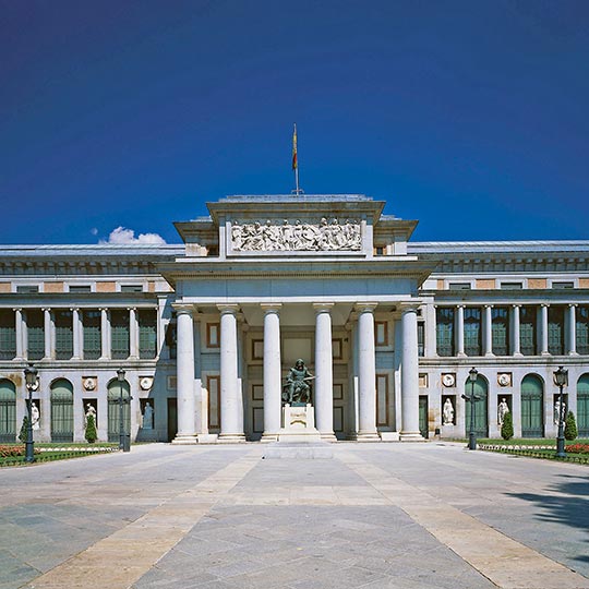  Museu do Prado. Porta de Velázquez