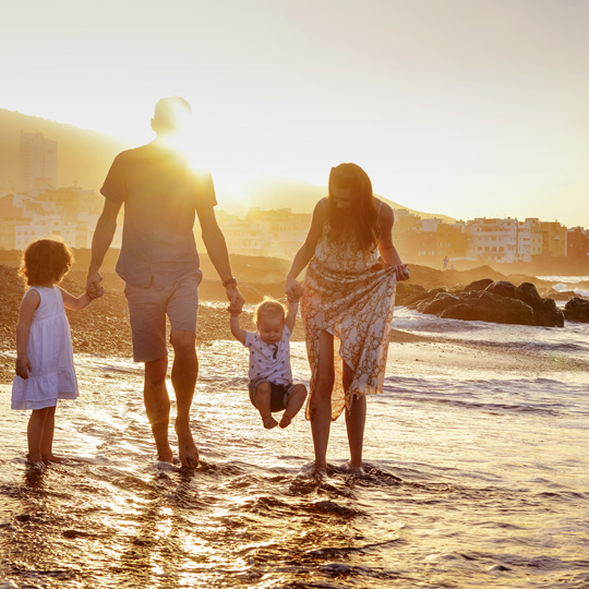 Famille à la plage