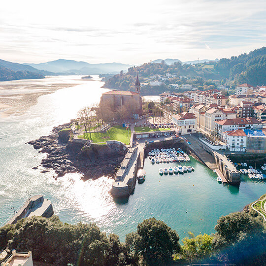 Aerial view of the Mundaka estuary.