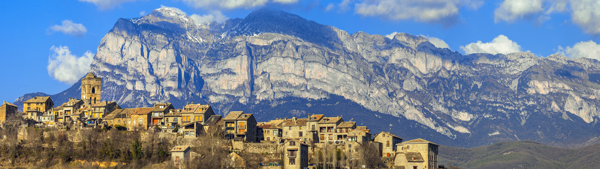 Paesaggio di Aínsa, a Huesca (Aragona)