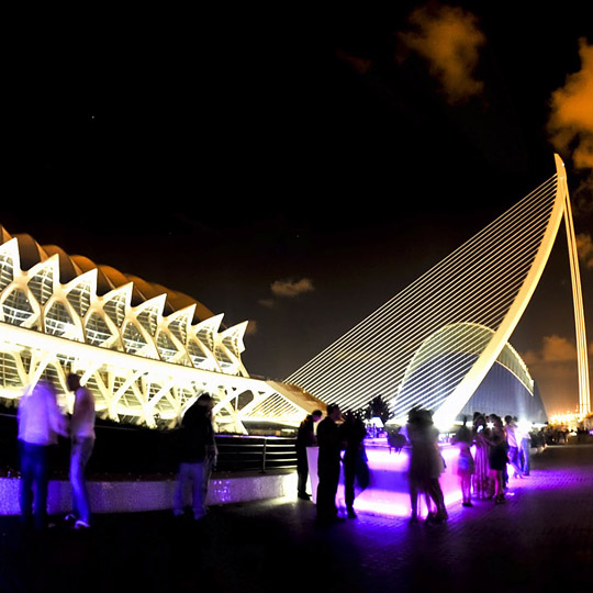 Stadt der Künste und Wissenschaften bei Nacht, Valencia