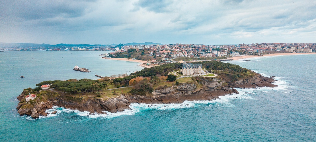 Vista de Santander e do Palácio da Magdalena