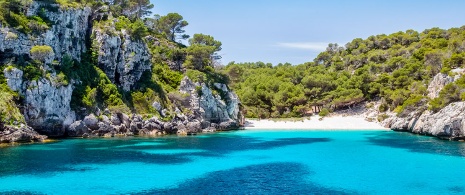 Vista de la Cala Macarelleta en Menorca, Islas Baleares