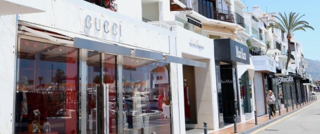 Tiendas de lujo en Puerto Banús, Marbella, Málaga