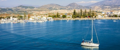 Widok na wybrzeże Motril w Grenadzie, Andaluzja