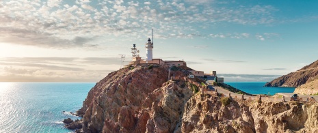 Faro de Cabo de Gata en el Parque Natural del Cabo de Gata-Níjar en Almería, Andalucía