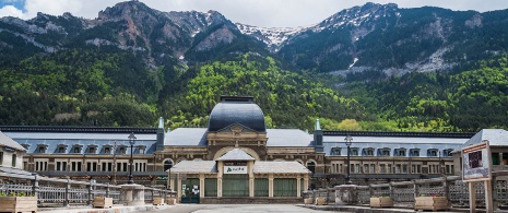 Internationaler Bahnhof von Canfranc, Aragonien