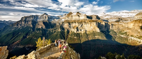 Mirador del Rey viewing point in Ordesa y Monteperdido National Park, Aragón